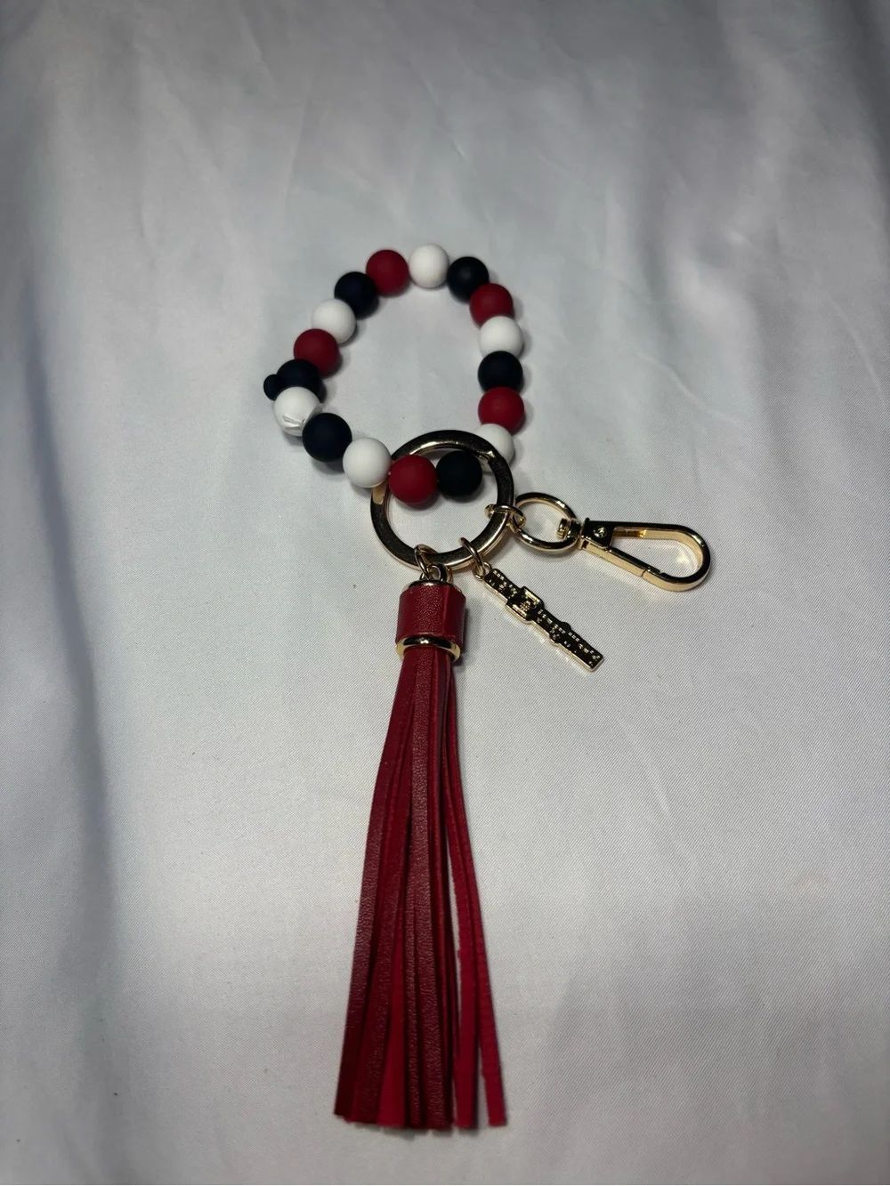 New Walt Disney World Beaded Wristlet Keychain with Red Tassel Bag Charm